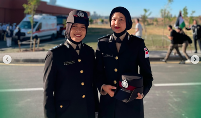 Polwan asal Indonesia Brigpol Fella Afrillia dan Briptu Putri Aisyah Lidel/Foto: dok Polda Riau